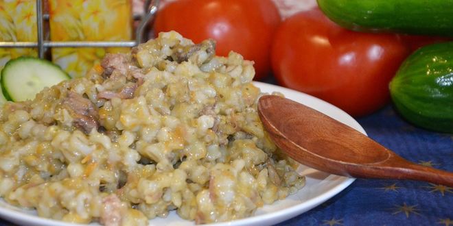 Рецепт перловой каши с говяжьей тушенкой в мультиварке