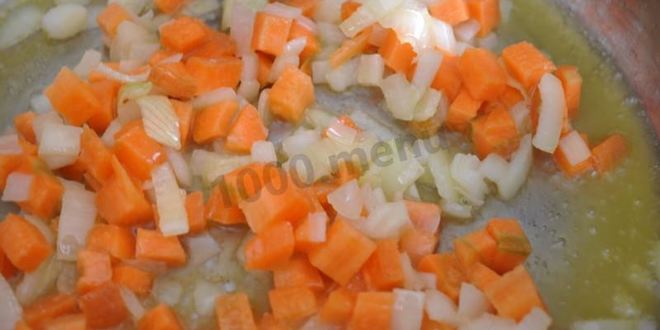 Рецепт перловой каши с сосисками и овощами в мультиварке