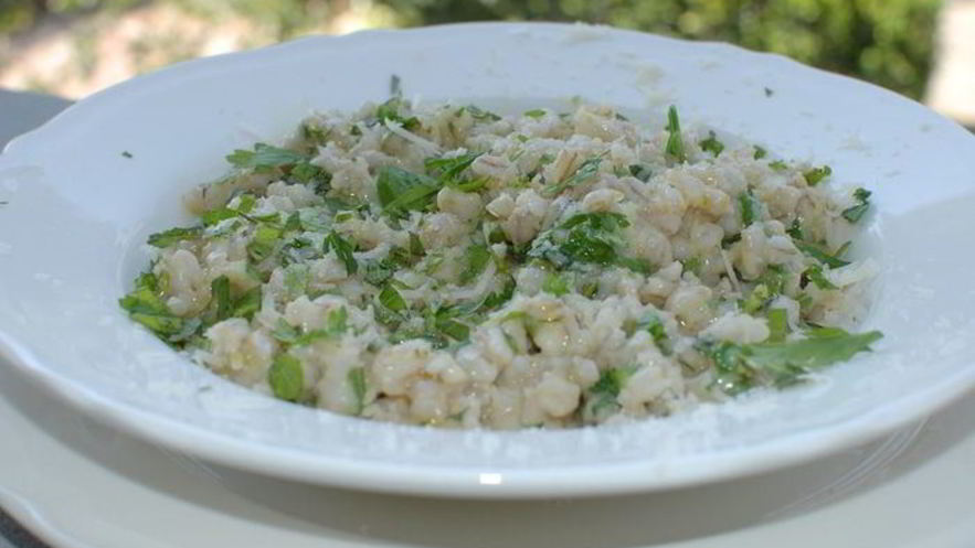 Рецепт перловки с зеленью и сыром