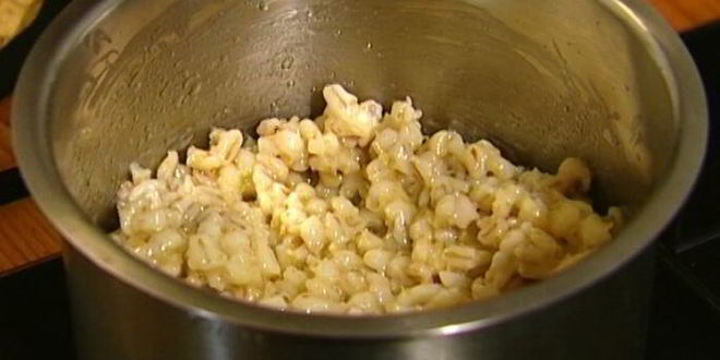 Рецепт перловки с зеленью и сыром