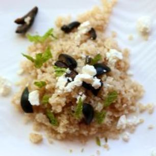 Рецепт Пшеничной каши с маслинами и мятой