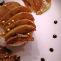 Рецепт Молочной рисовой каши с яблоками и изюмом