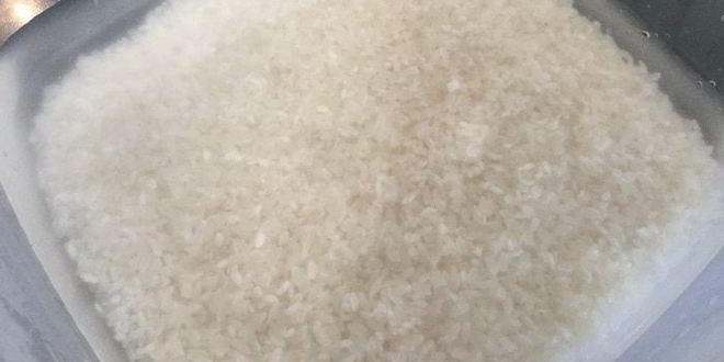 Рецепт рисовой каши с клубникой и шоколадом