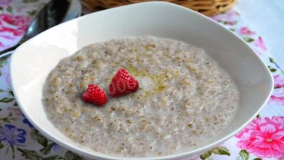 Рецепт Ячневой каши на воде и молоке