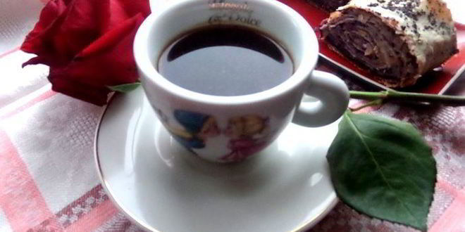 Рецепт карамельного кофе под сливочной шапочкой