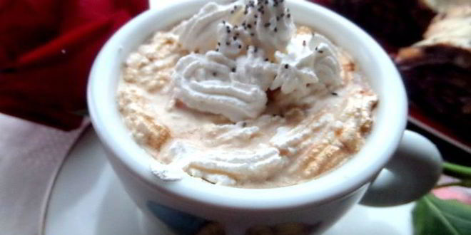 Рецепт карамельного кофе под сливочной шапочкой