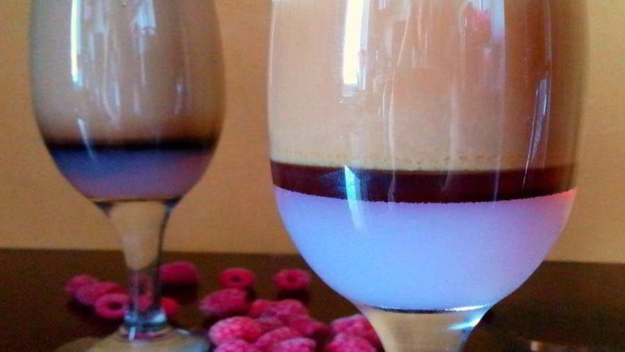 Рецепт кофе по-венски малиновый поцелуй