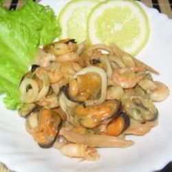 Рецепт Коктейля из морепродуктов в белом вине