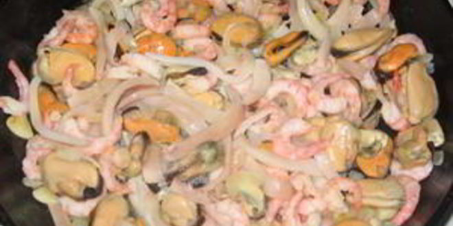 Рецепт коктейля из морепродуктов в белом вине