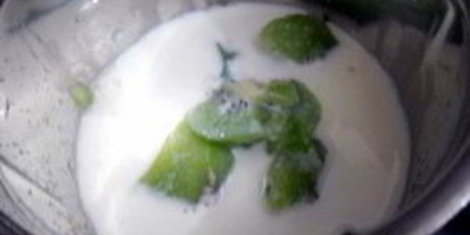 Рецепт коктейля с киви и бананом