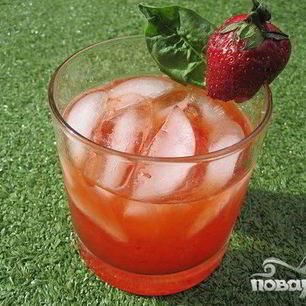 Рецепт Коктейля с клубникой и базиликом