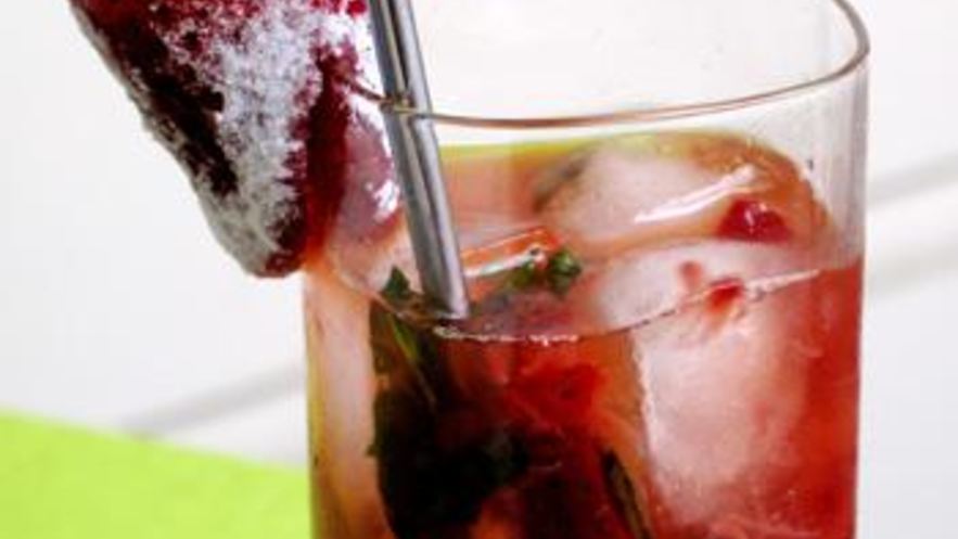 Рецепт весеннего клубничного коктейля