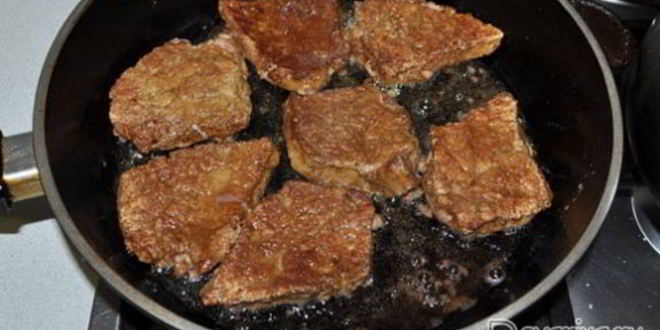 Рецепт говяжьей печени с вином и луком