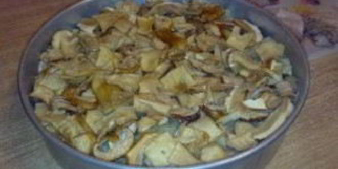 Рецепт линя, тушеного с вином и шампиньонами