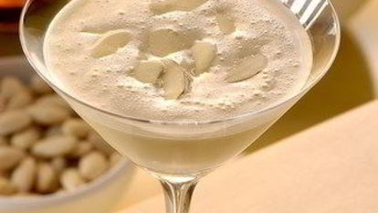 Рецепт Яичного коктейля с виски