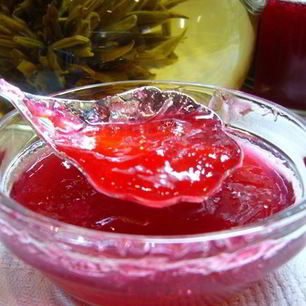 Рецепт Желе из красной смородины с водкой