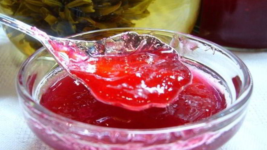 Рецепт желе из красной смородины с водкой