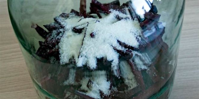 Рецепт свекольного красного кваса из сырой свеклы