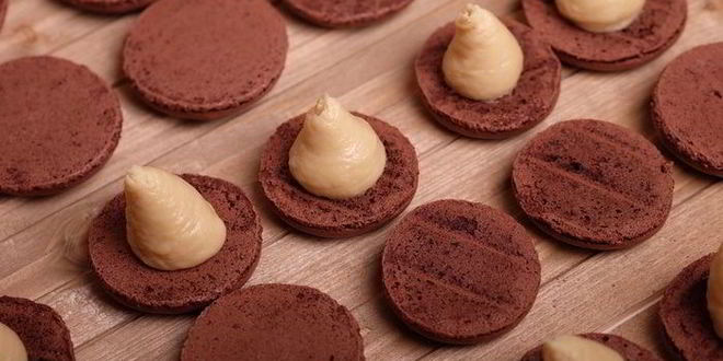 Рецепт шоколадных макарон с ликером baileys