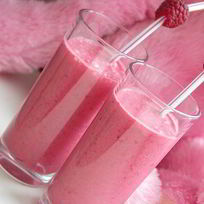 Малиновый коктейль с корицей