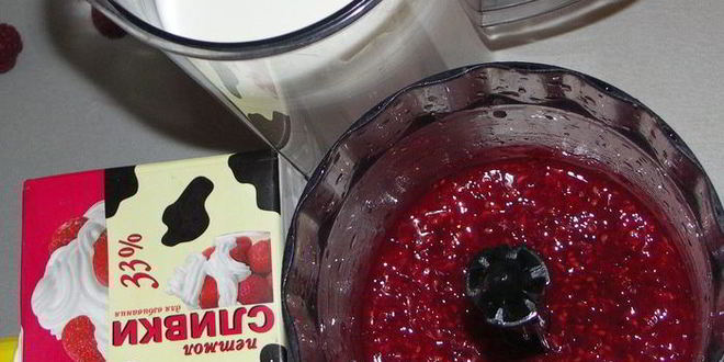 Рецепт малинового коктейля с корицей