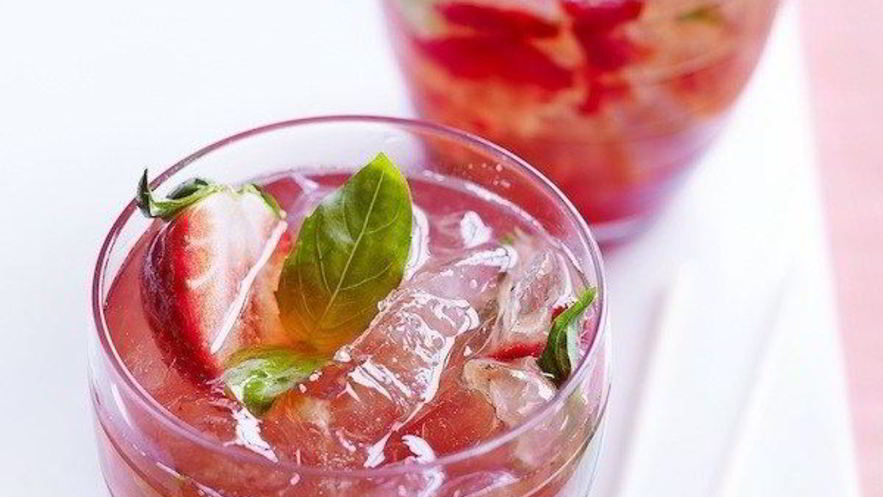 Рецепт безалкогольного клубничного мохито