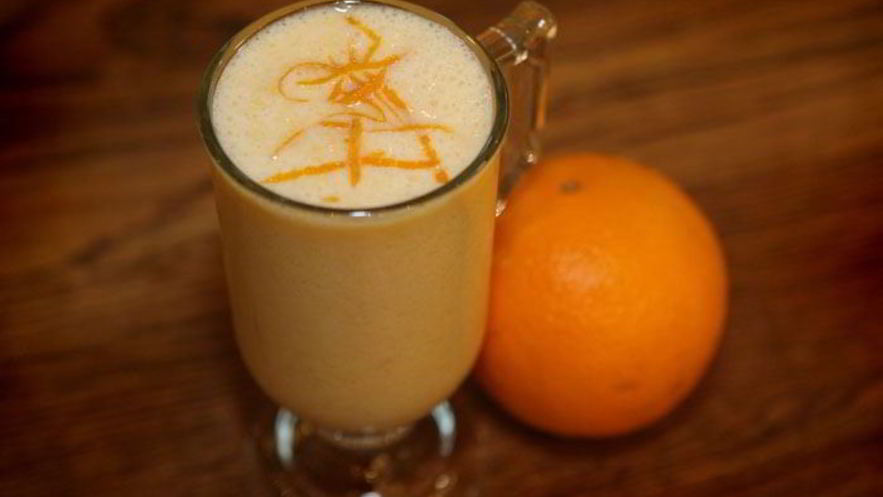 Рецепт молочного коктейля с персиками и апельсинами