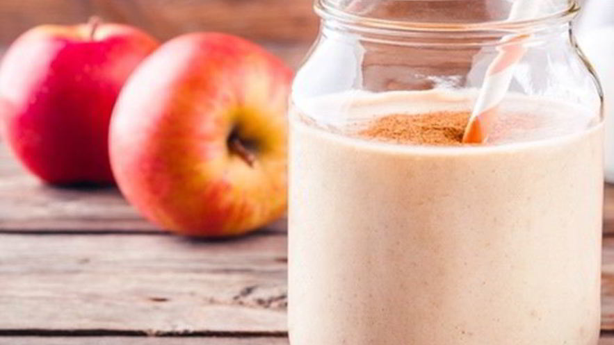 Рецепт освежающего молочного коктейля с яблоком