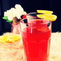 Рецепт Ягодного морса с медом и имбирем