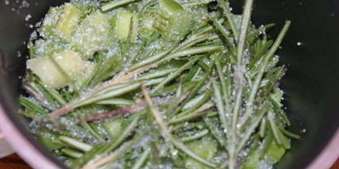 Рецепт напитка из ревеня с розмарином