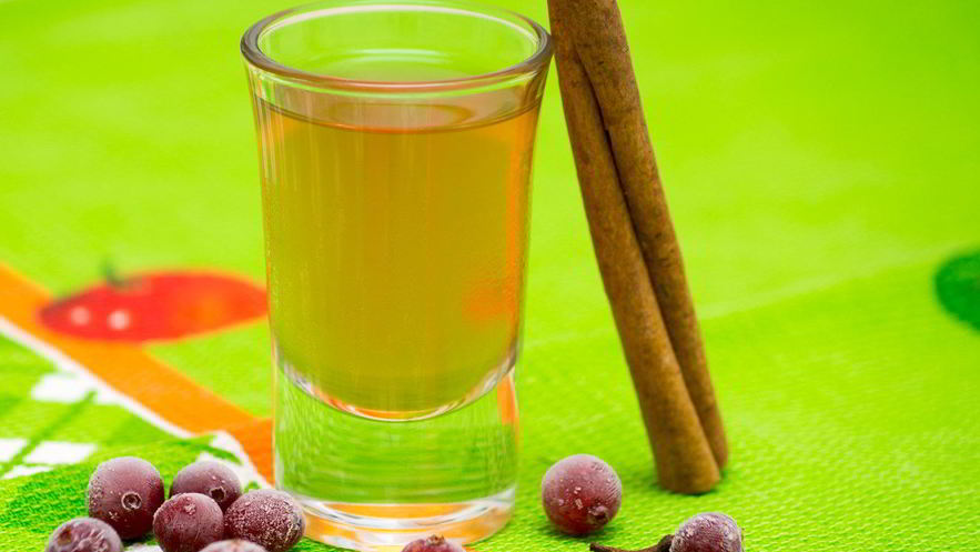 Рецепт домашней пряной клюквенной настойки