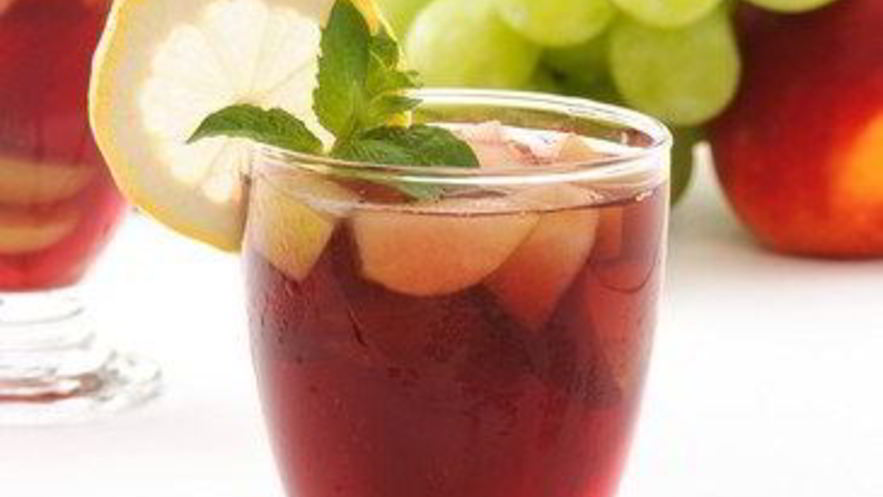 Рецепт сангрии из красных яблок и цитрусов