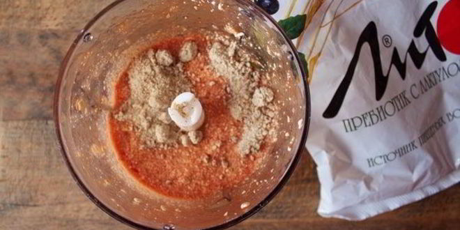 Рецепт белкового смузи с томатами и хрустящими отрубями