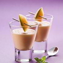 Рецепт Дынного смузи с йогуртом и медом