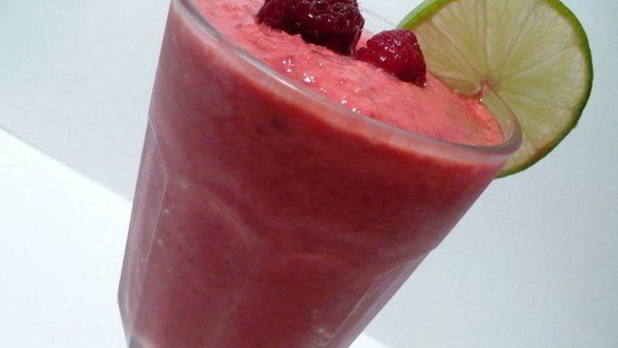 Рецепт малинова-яблочного смузи с лаймом