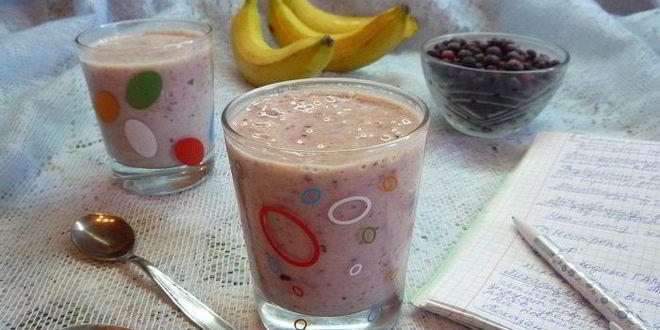Рецепт смузей из черной смородины и банана