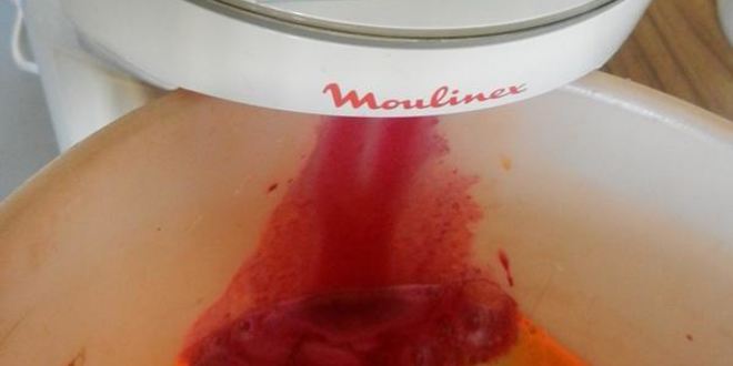 Рецепт сока из свеклы, яблок, моркови и лимона