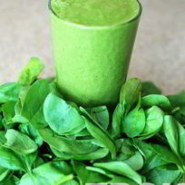 Рецепт Сока из яблока моркови и шпината