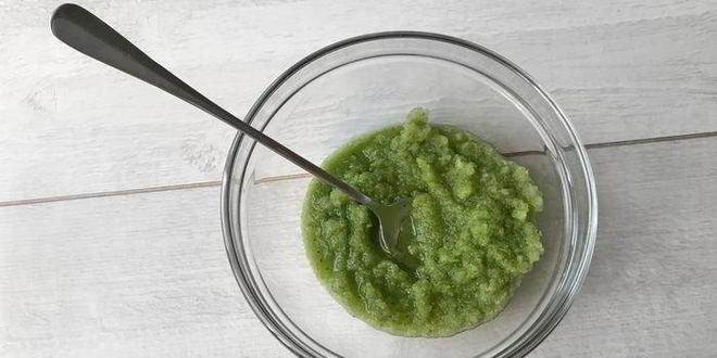 Рецепт томатного сока с зеленой гречкой, сельдереем и сметаной