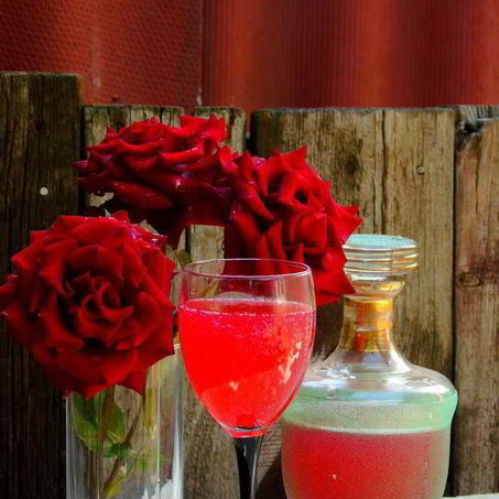 Рецепт Вина из лепестков роз