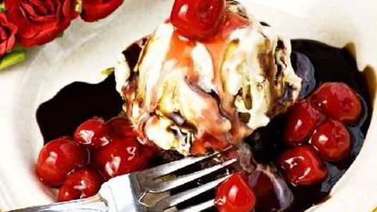 Рецепт Вишен в сиропе с мороженым