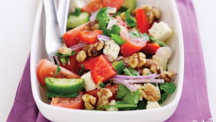 Рецепт греческого салата с орехами