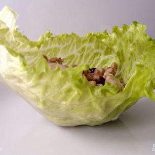 Рецепт Салата из гречи, кролика и брусники