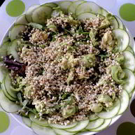 Рецепт Салата с авокадо огурцом и пророщенной гречкой