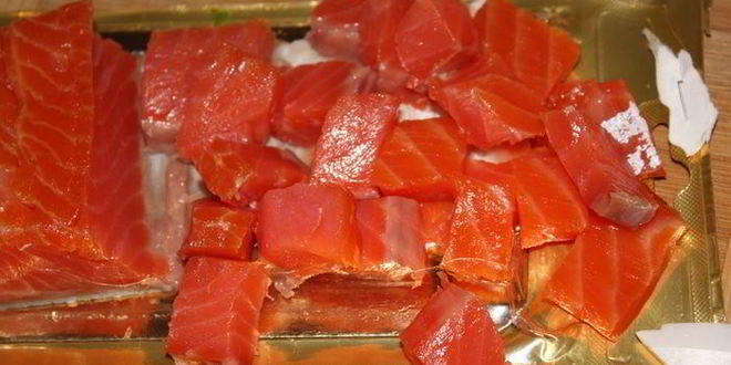 Рецепт салата с гречкой и копченой форелью