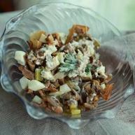 Рецепт Грибного салата с яйцом и маринованными огурцами