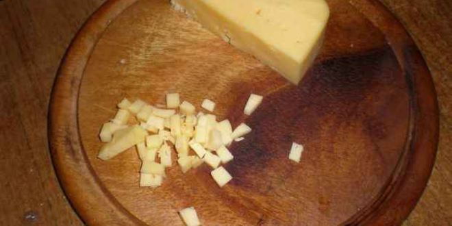 Рецепт картофеля в майонезе с ананасами и салатик свекла с сыром