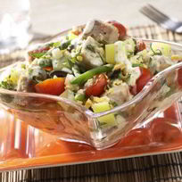 Картофельно-фасолевый салат с тунцом