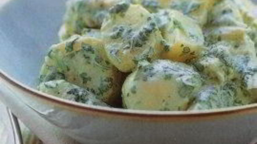 Рецепт картофельного салата с манго и курицей