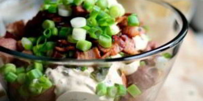 Рецепт салата с запеченным картофелем